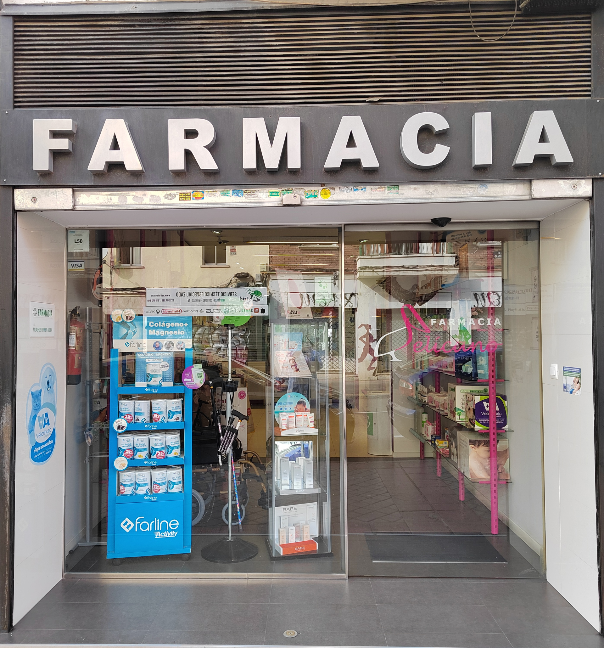 se veria una farmaceutica con un diseño de dibujo animado